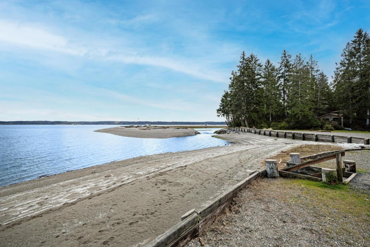 Hartstene Pointe Haven Shelton Exterior photo